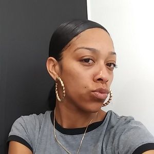 Meet your Posher, Sheila